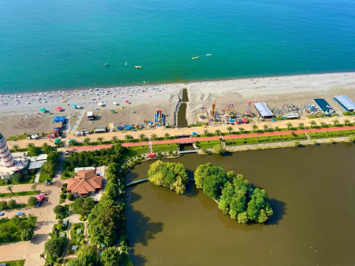Hellobatumi Aparthotel Kültér fotó