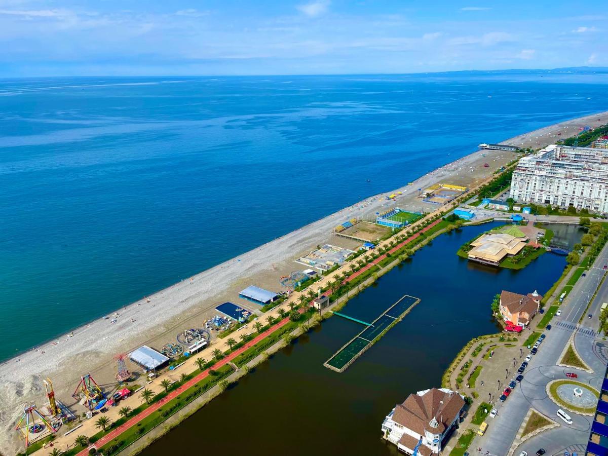 Hellobatumi Aparthotel Kültér fotó