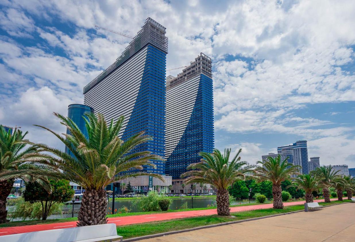Hellobatumi Aparthotel Kültér fotó