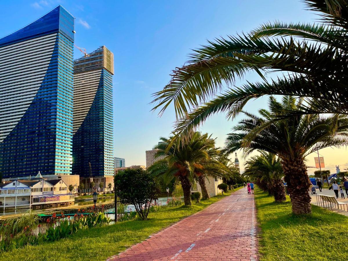 Hellobatumi Aparthotel Kültér fotó