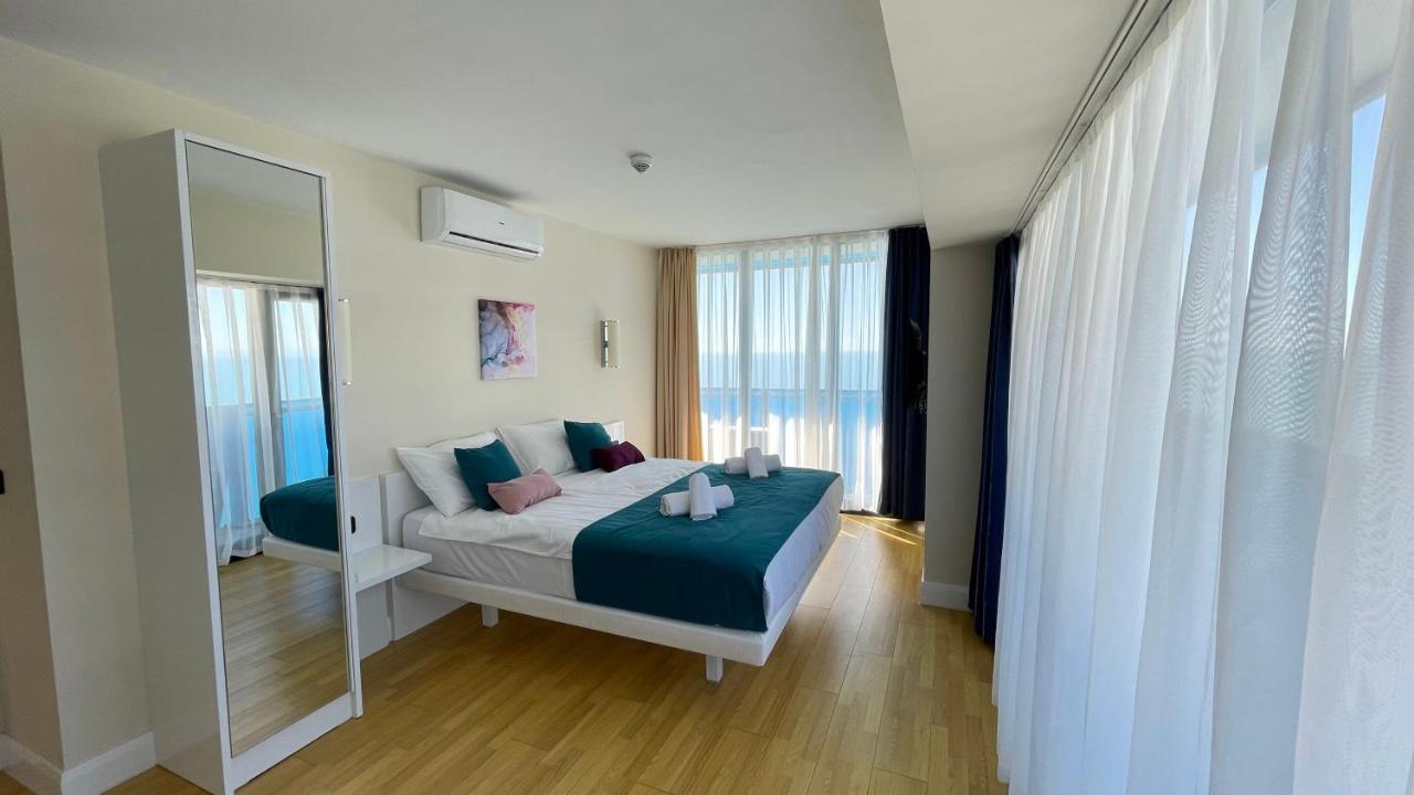 Hellobatumi Aparthotel Kültér fotó