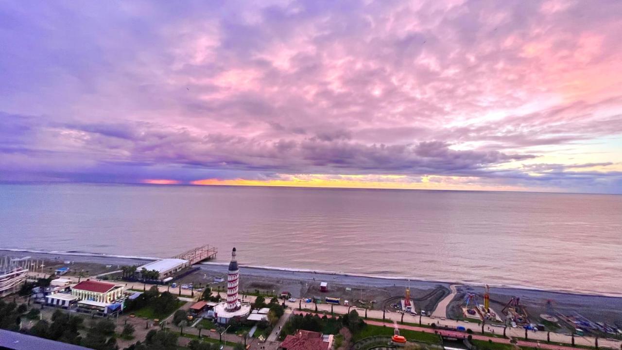 Hellobatumi Aparthotel Kültér fotó
