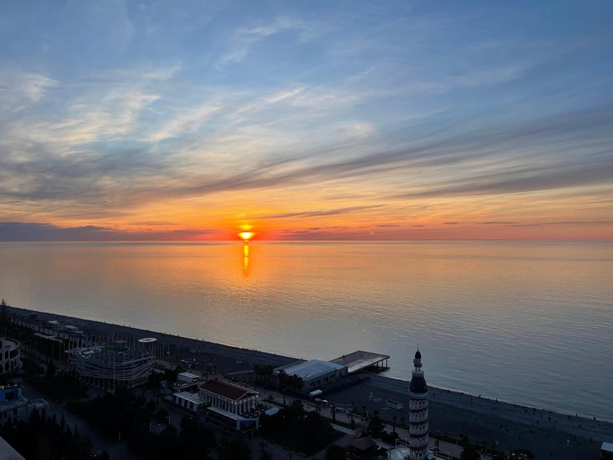 Hellobatumi Aparthotel Kültér fotó