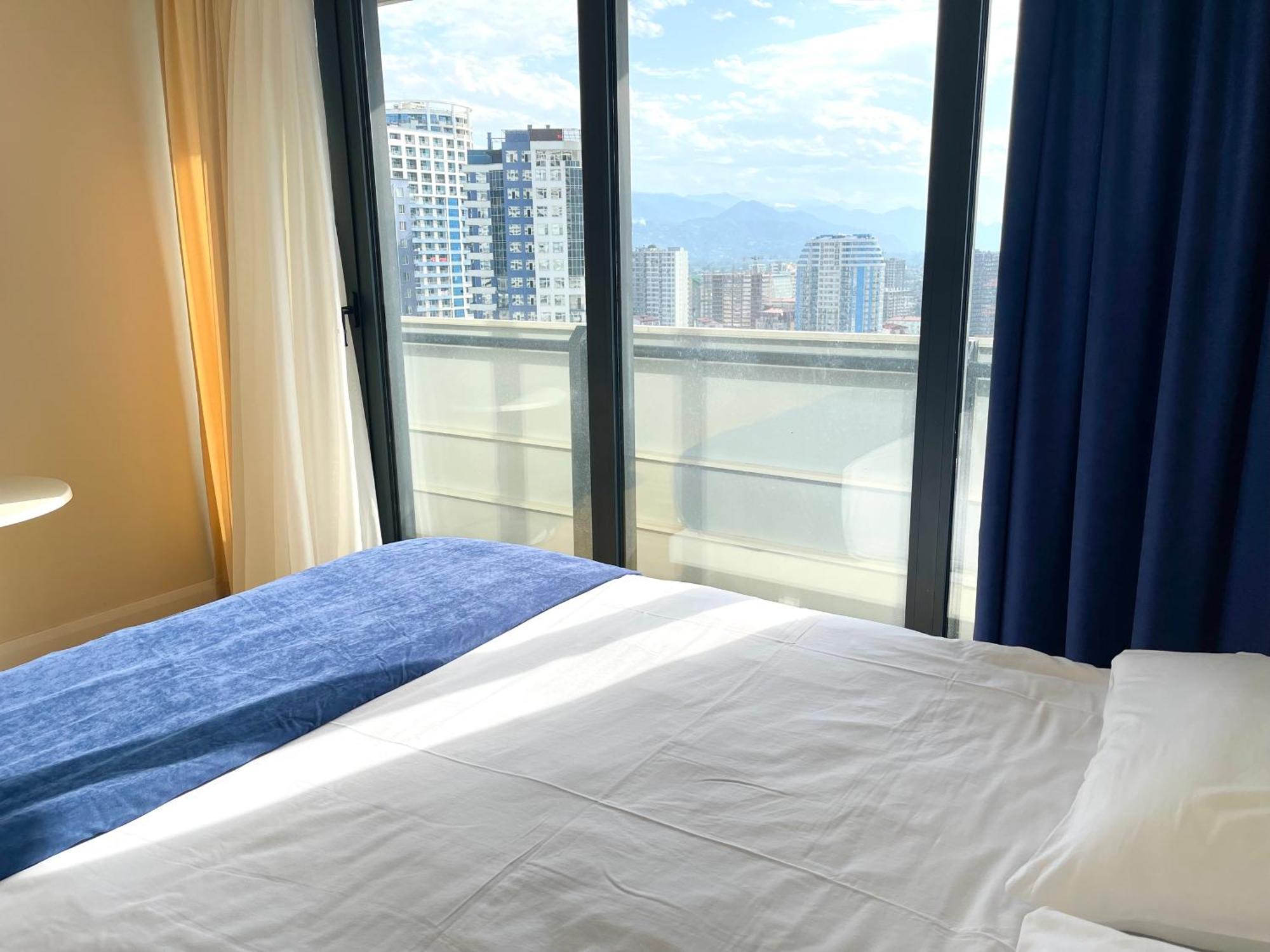 Hellobatumi Aparthotel Kültér fotó