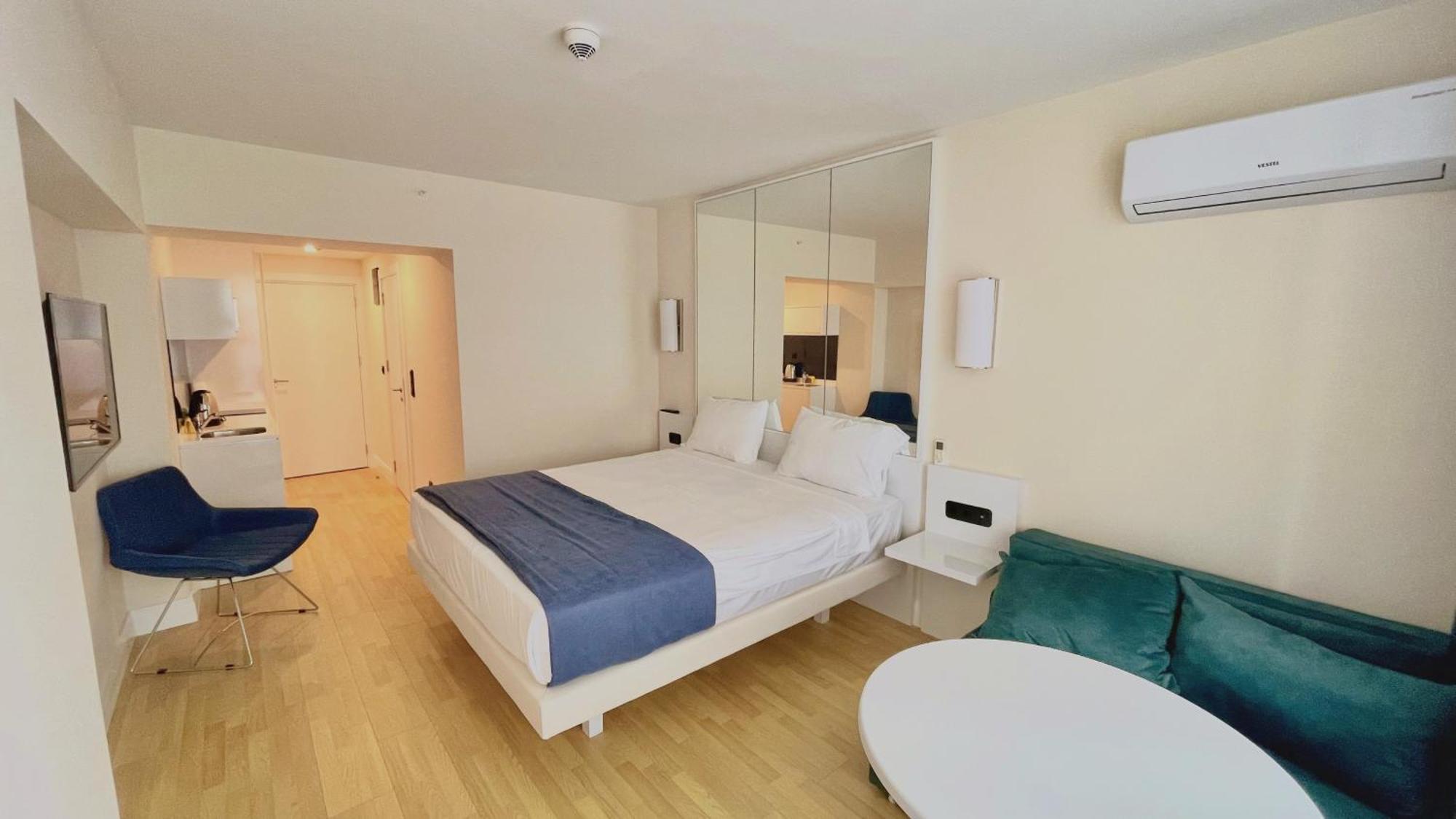 Hellobatumi Aparthotel Kültér fotó